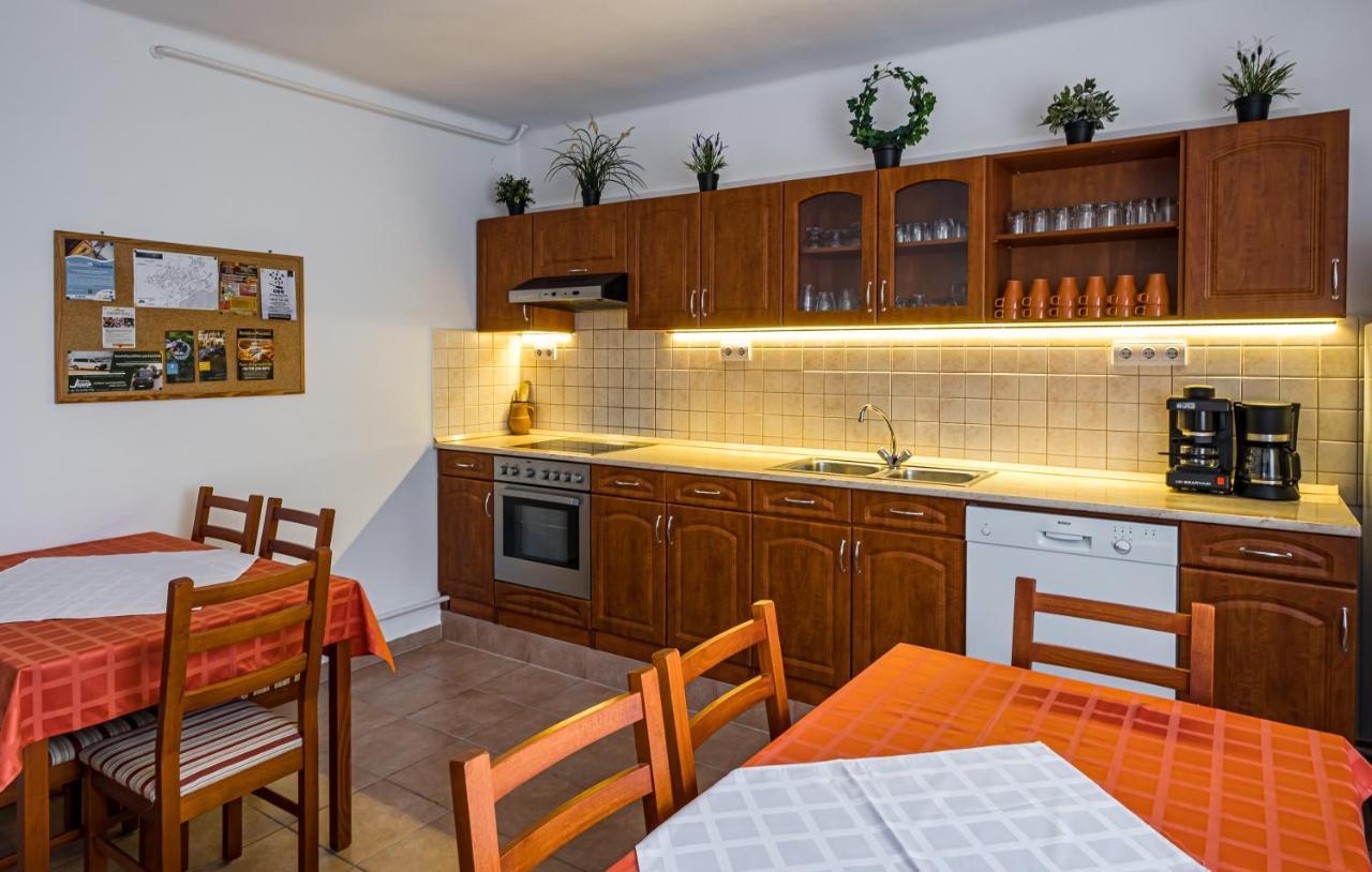 Babi Guesthouse - Babi Vendeghaz Балатонфюред Экстерьер фото
