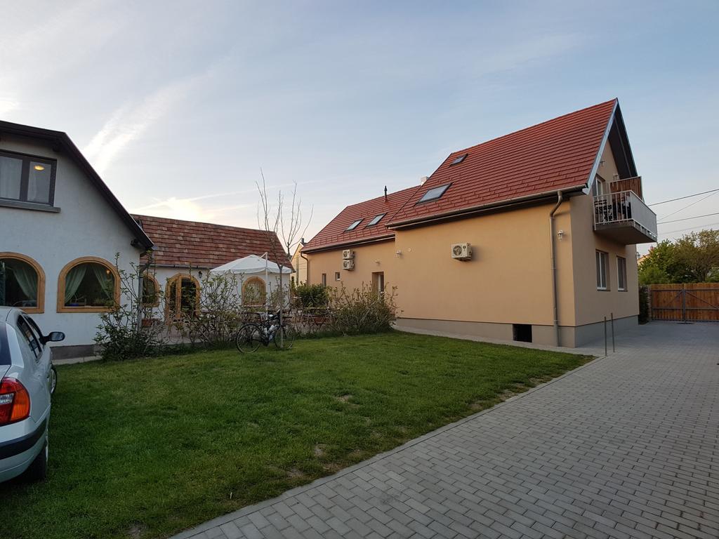 Babi Guesthouse - Babi Vendeghaz Балатонфюред Экстерьер фото
